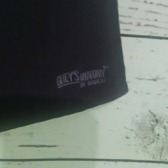 Grey's Anatomy Signature Scrub Top XSmall - Picture 3 of 5